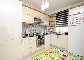 Квартира 2+1 с мебелью с видом на бассейн в Анталии