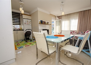 Квартира 2+1 с мебелью с видом на бассейн в Анталии