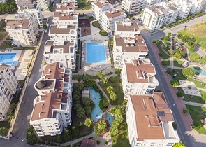 Квартира 2+1 с мебелью с видом на бассейн в Анталии