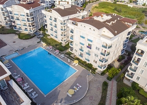 Квартира 2+1 с мебелью с видом на бассейн в Анталии