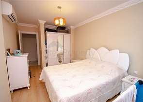 Квартира 2+1 с мебелью с видом на бассейн в Анталии