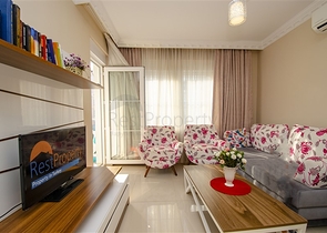 Квартира 2+1 с мебелью с видом на бассейн в Анталии