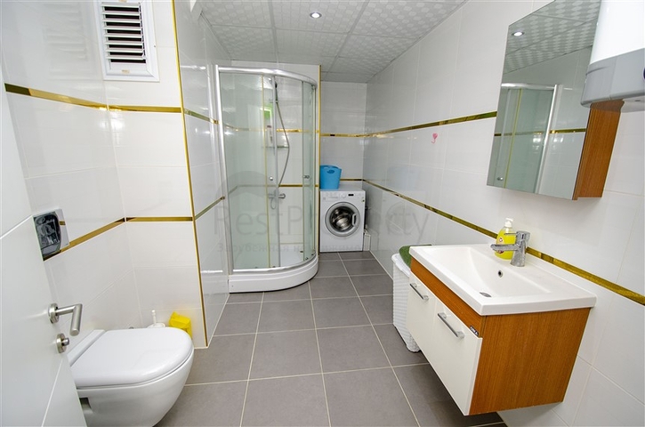 Трехкомнатная квартира с мебелью в Лимане Коньяалты Анталья