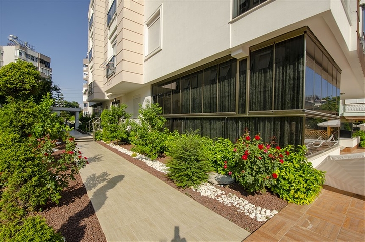 Трехкомнатная квартира с мебелью в Лимане Коньяалты Анталья