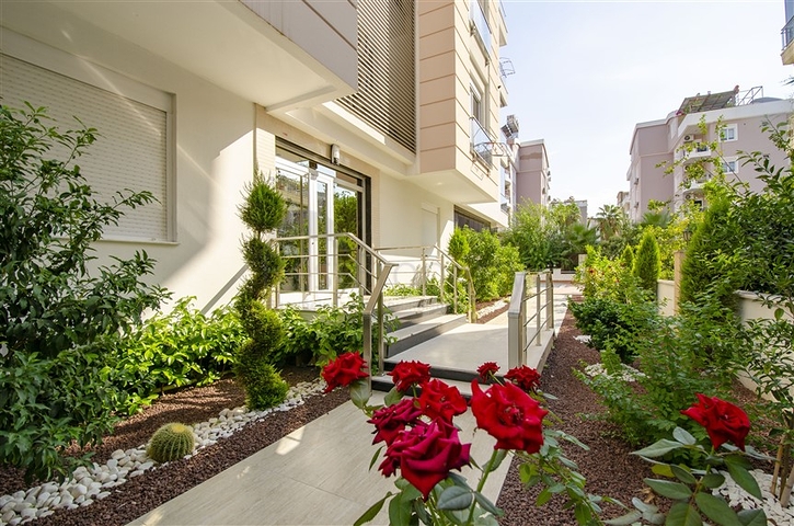 Трехкомнатная квартира с мебелью в Лимане Коньяалты Анталья