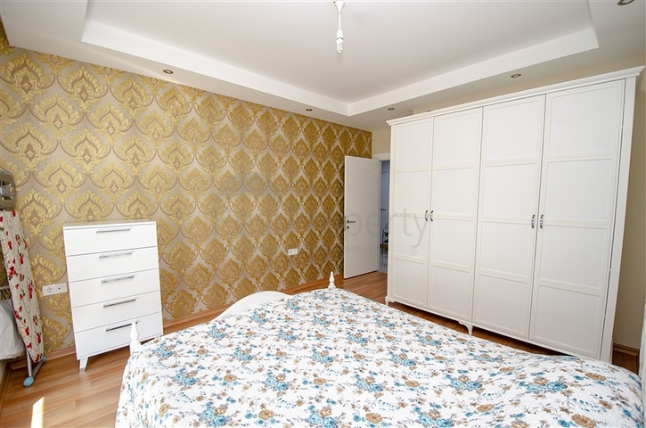 Трехкомнатная квартира с мебелью в Лимане Коньяалты Анталья