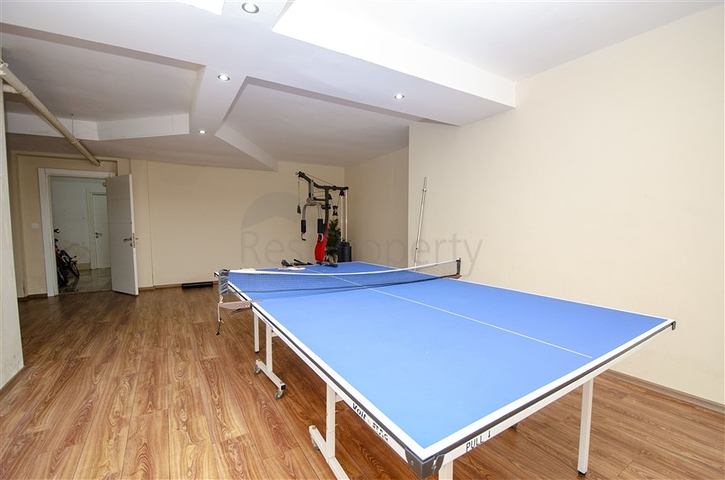 Трехкомнатная квартира с мебелью в Лимане Коньяалты Анталья