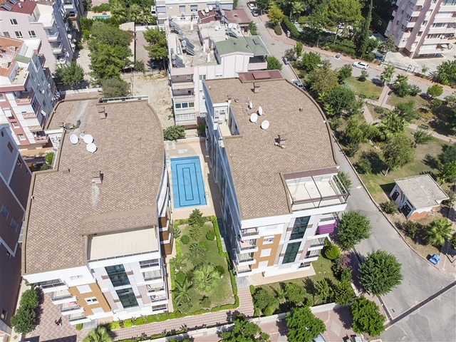 Пентхаус 5+1 с мебелью в 150 метрах от моря в Анталии