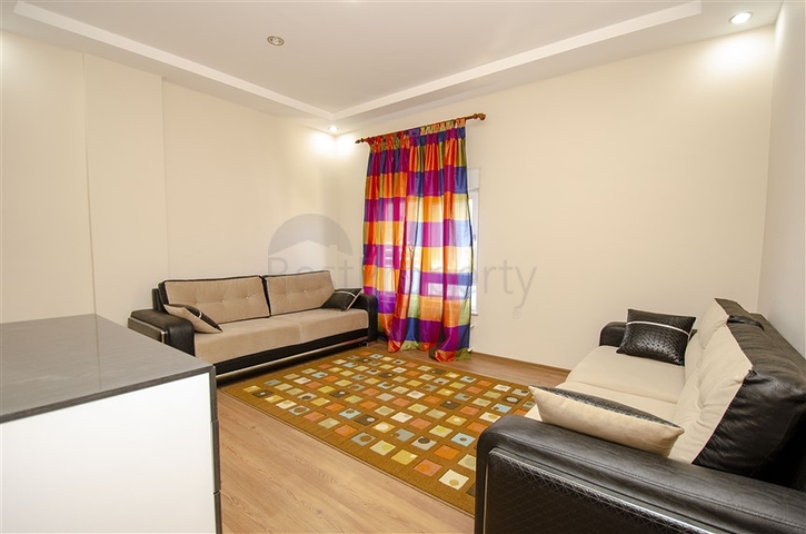 Пентхаус 5+1 с мебелью в 150 метрах от моря в Анталии