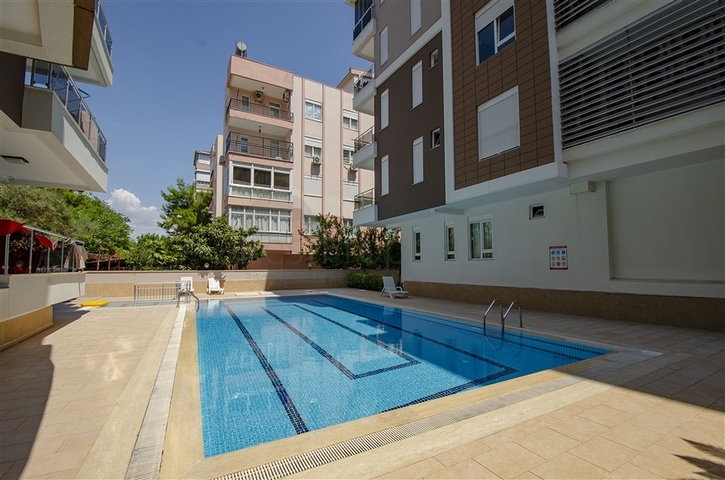 Пентхаус 5+1 с мебелью в 150 метрах от моря в Анталии