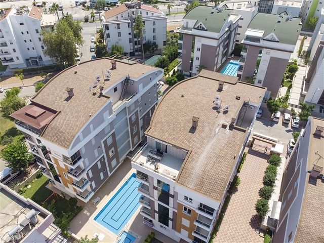 Пентхаус 5+1 с мебелью в 150 метрах от моря в Анталии