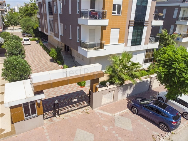 Пентхаус 5+1 с мебелью в 150 метрах от моря в Анталии