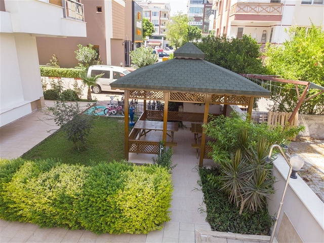 Пентхаус 5+1 с мебелью в 150 метрах от моря в Анталии