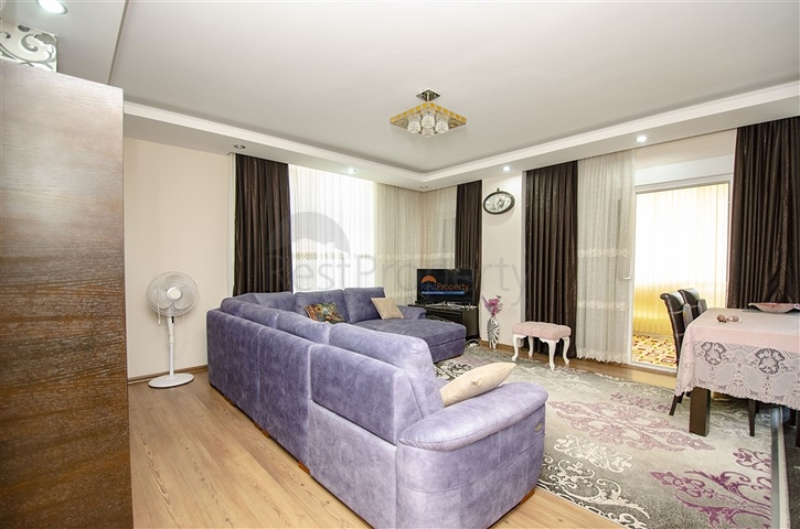 Пентхаус 5+1 с мебелью в 150 метрах от моря в Анталии