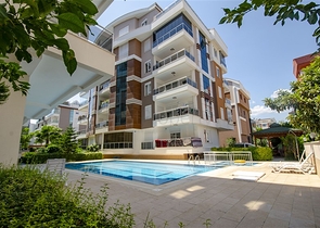 Пентхаус 5+1 с мебелью в 150 метрах от моря в Анталии