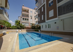 Пентхаус 5+1 с мебелью в 150 метрах от моря в Анталии