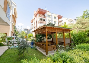 Пентхаус 5+1 с мебелью в 150 метрах от моря в Анталии