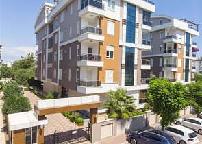 Пентхаус 5+1 с мебелью в 150 метрах от моря в Анталии