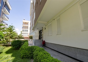 Пентхаус 5+1 с мебелью в 150 метрах от моря в Анталии