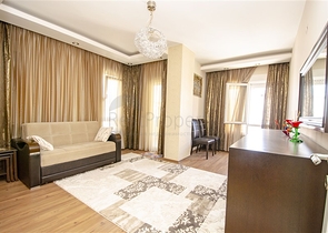 Пентхаус 5+1 с мебелью в 150 метрах от моря в Анталии