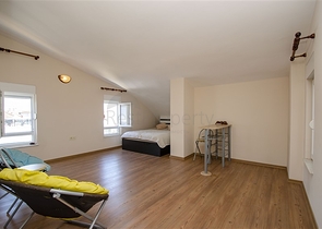 Пентхаус 5+1 с мебелью в 150 метрах от моря в Анталии