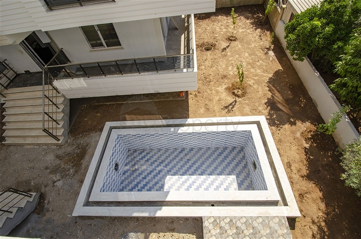 Комплекс 500 м до моря в районе Кушкаваи Коньяалты