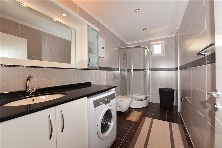 Просторная квартира 2+1 на аренду в европейском районе Алании