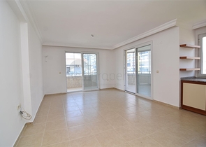 Просторные трехкомнатные апартаменты в Махмутлар