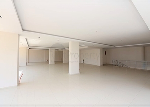 Магазины в туристическом районе Оба