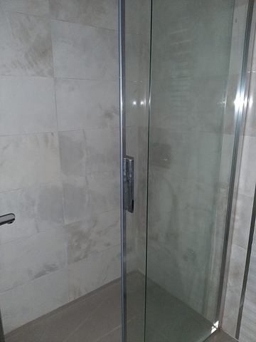 Трёхкомнатная квартира по низкой цене в комплексе с видом на город