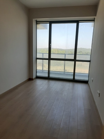 Трёхкомнатная квартира по низкой цене в комплексе с видом на город