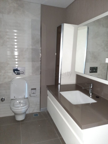 Трёхкомнатная квартира по низкой цене в комплексе с видом на город