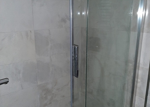 Трёхкомнатная квартира по низкой цене в комплексе с видом на город