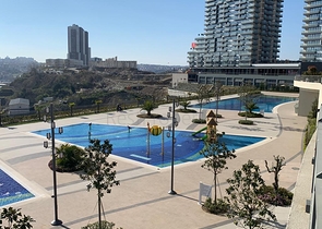 Трёхкомнатная квартира по низкой цене в комплексе с видом на город