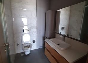 Трёхкомнатная квартира по низкой цене в комплексе с видом на город