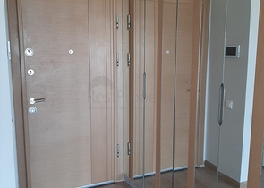 Трёхкомнатная квартира по низкой цене в комплексе с видом на город