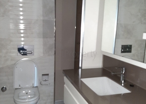 Трёхкомнатная квартира по низкой цене в комплексе с видом на город