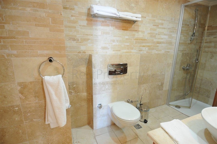 Трехкомнатные апартаменты в знаменитом комплексе