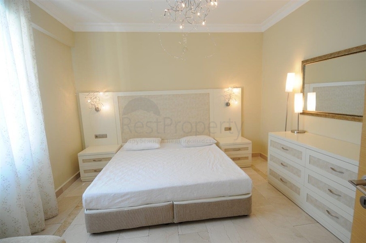 Трехкомнатные апартаменты в знаменитом комплексе