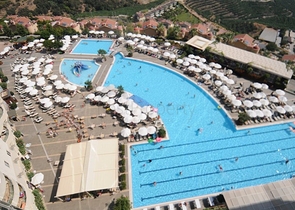 Трехкомнатные апартаменты в знаменитом комплексе