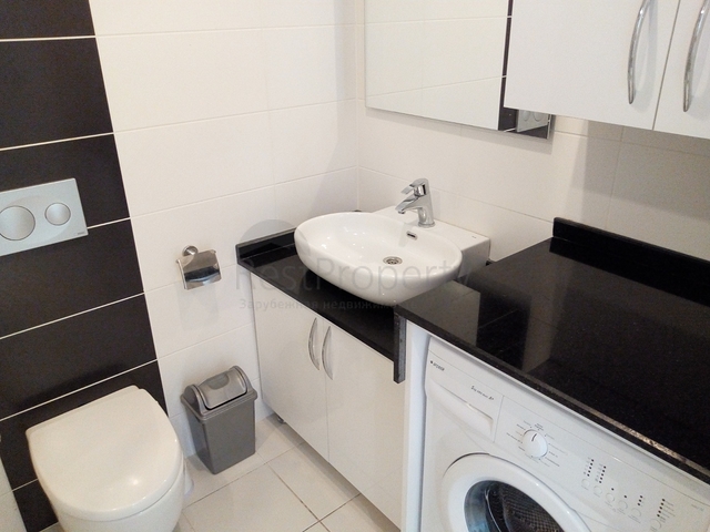 Двухкомнатная квартира с видом на море