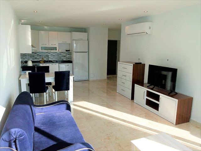 Двухкомнатная квартира с видом на море