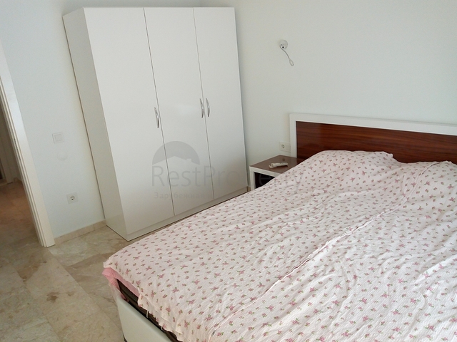 Двухкомнатная квартира с видом на море