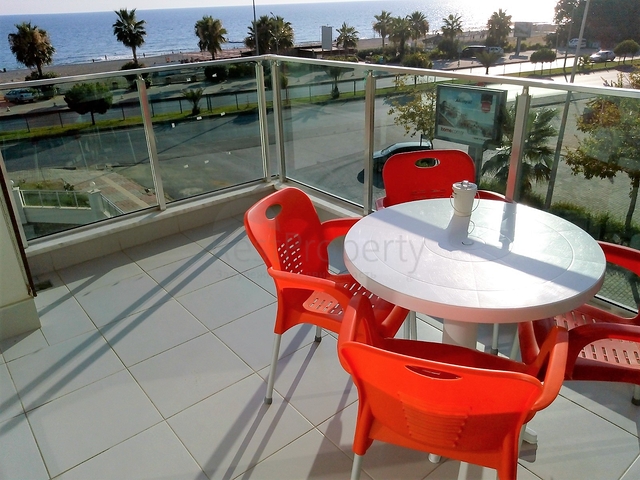 Двухкомнатная квартира с видом на море