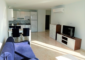 Двухкомнатная квартира с видом на море