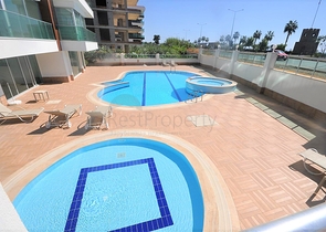 Двухкомнатная квартира с видом на море