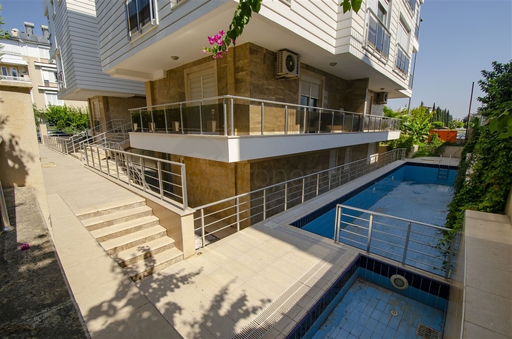 Апарт отель на 15 комнат в Гюрсу Коньяалты Анталья 200 м до моря