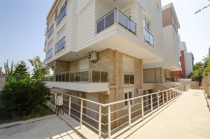 Апарт отель на 15 комнат в Гюрсу Коньяалты Анталья 200 м до моря