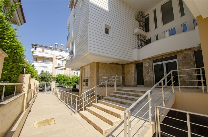 Апарт отель на 15 комнат в Гюрсу Коньяалты Анталья 200 м до моря