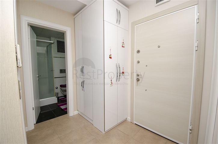 Квартира 2+1 с мебелью в 250 метрах от моря в Анталии